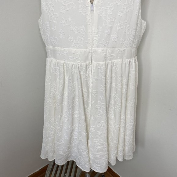 Torrid Women's Size 20 White Floral Keyhole Back Fit N Flare Dress Sleeveless - Picture 6 of 10